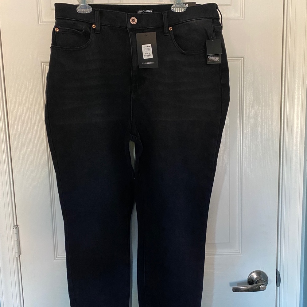 NWT Women’s Fashion Nova Black Jeans